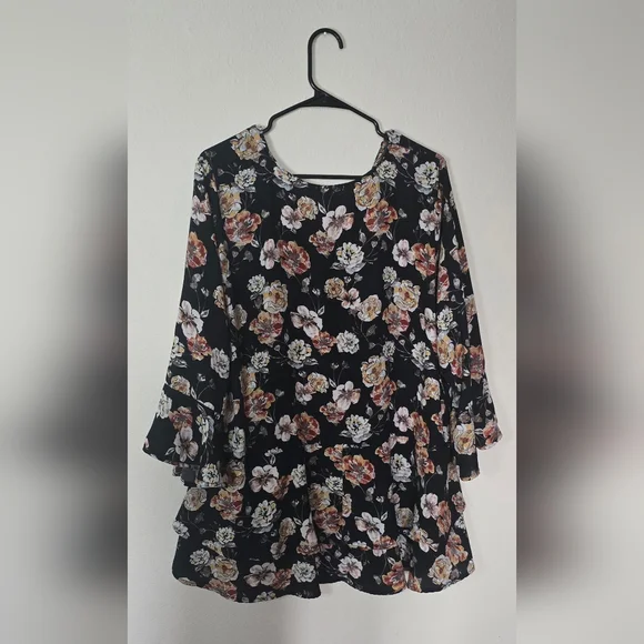 Ophelia Roe Floral Peplum Blouse Black Button Front Flowy Top 2X - Picture 2 of 6